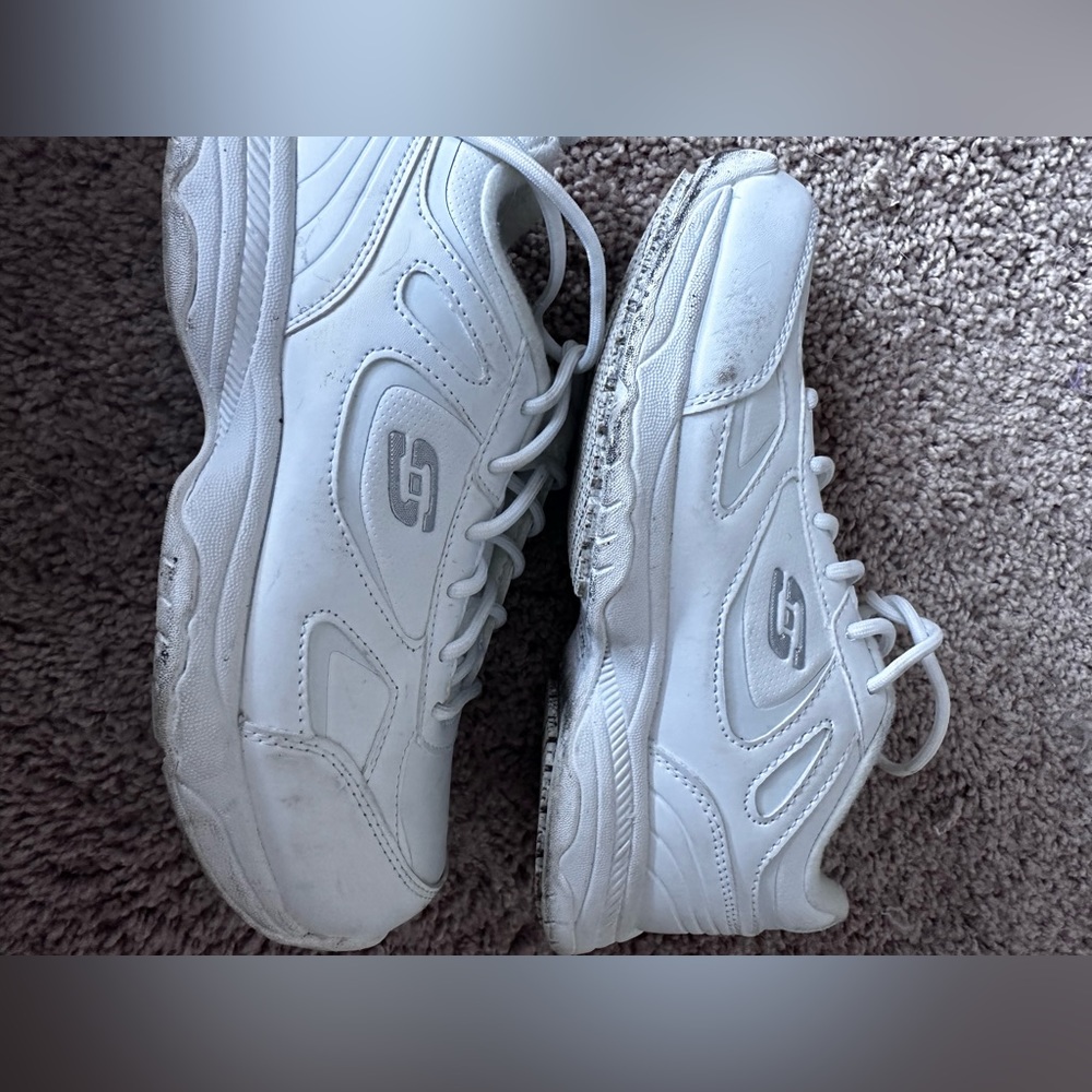 White nonslip sketchers